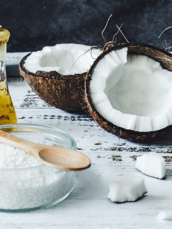 Comment utiliser l’huile de coco dans sa routine beauté ?